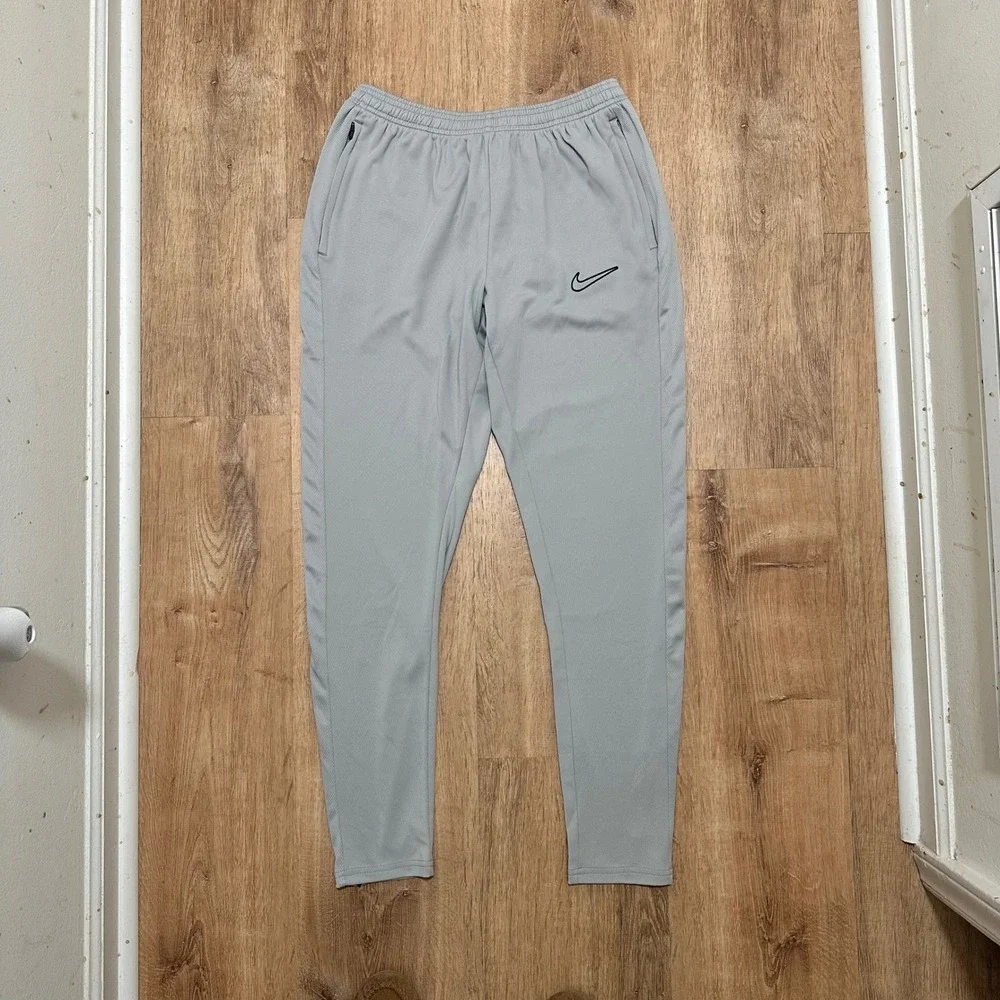 NIKE | NWT Women's Dri-FIT Grey Standard Fit Athletic Tapered‎ Jogger Pants, S